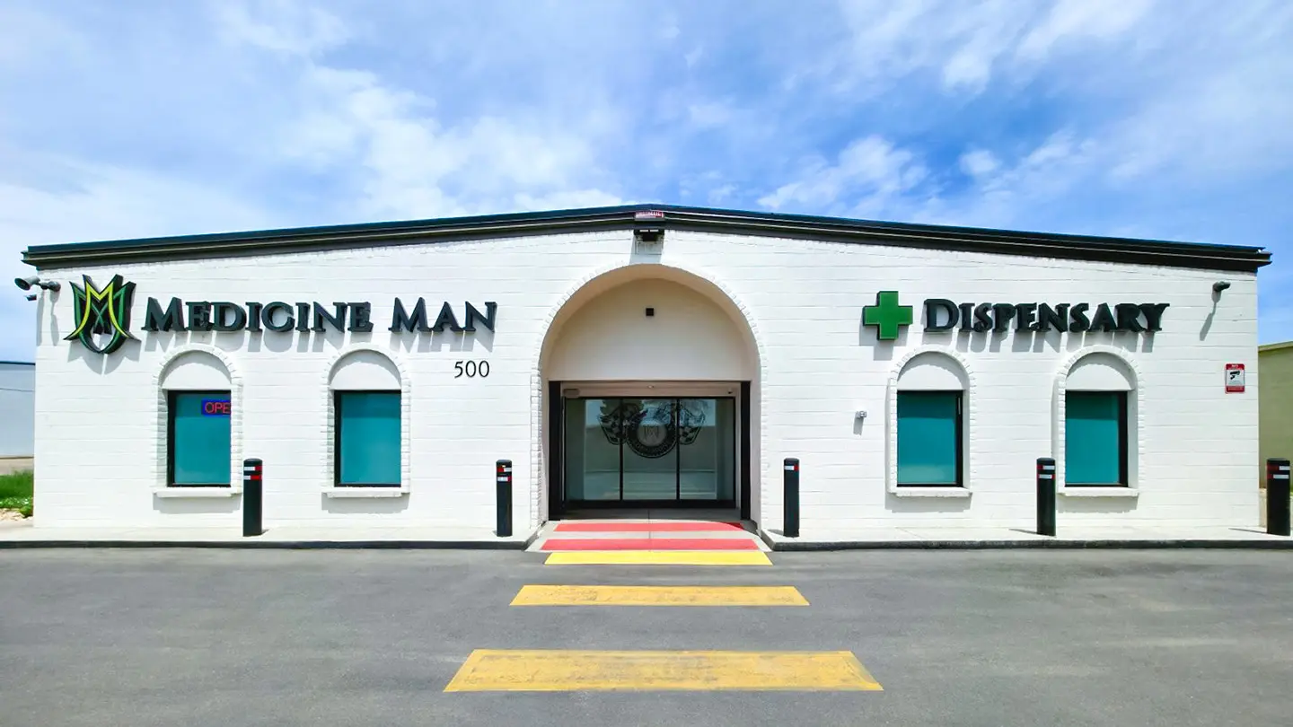 Exterior of Medicine Man Longmont dispensary
